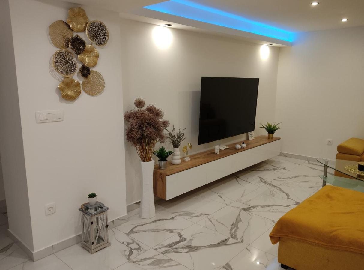 Apartman Meld Vrh  ภายนอก รูปภาพ